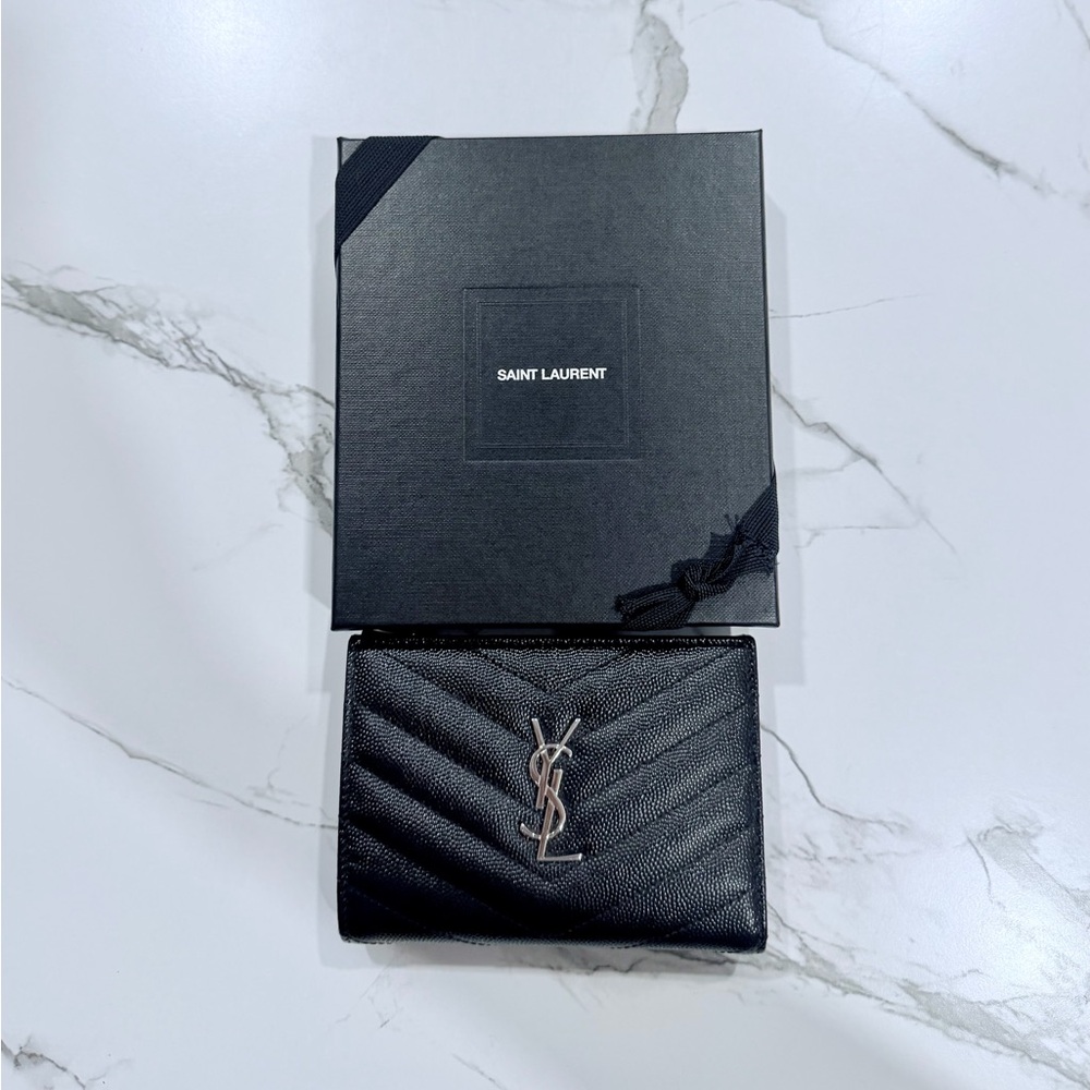 NEW Saint Laurent Cassandre Matelassé Bi-Fold Wallet in Grain Leather – Black - Picture 4 of 4